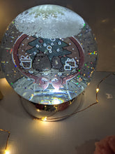Load image into Gallery viewer, PUSHEEN CHRISTMAS WATERDAZZLER GLOBE* **NO NZ** LIMITED STOCK!!
