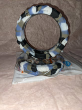 Load image into Gallery viewer, Chewigem = Tread bracelet (Lge)
